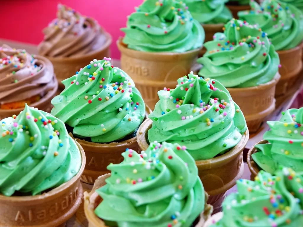 cupcakes, dessert, food, muffins, cream, icing, sweet, whipped cream, candy, bake, pastry, pastries, food photography, cupcakes, cupcakes, cupcakes, cupcakes, cupcakes, dessert, candy, candy, pastry, pastries